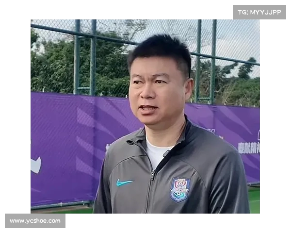 于根伟谈与李霄鹏关系 称青岛海牛战术务实人员稳定